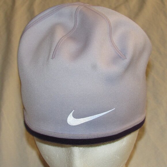 Nike Therma Fit Purple Running Skull Cap Beanie Hat Reflective Logo Reversible - Picture 1 of 5